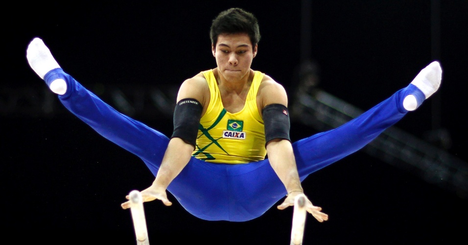 Sérgio Sasaki se apresenta nas barras paralelas; brasileiro conseguiu mais uma vaga individual para o Brasil na Olimpíada de 2012